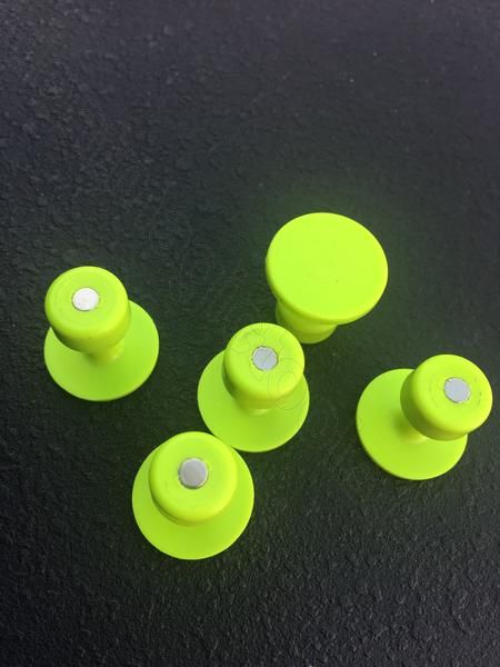 BL-22 Magnatab Magnetized 30mm Gang Green Round Glue Tab Blackplague